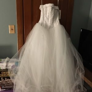 Wedding gown